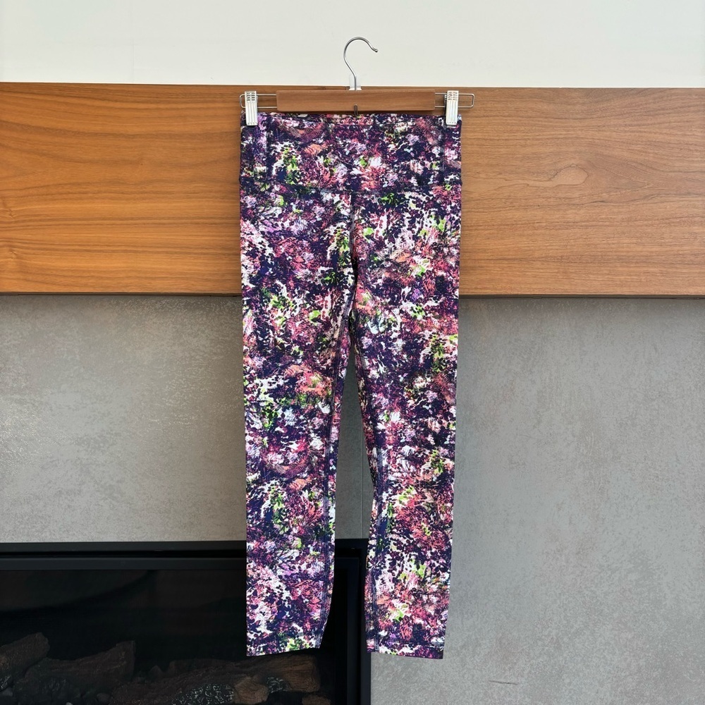 LULULEMON SEAWHEEZE‎ Speed Wunder Crop 25” SW, Size 4